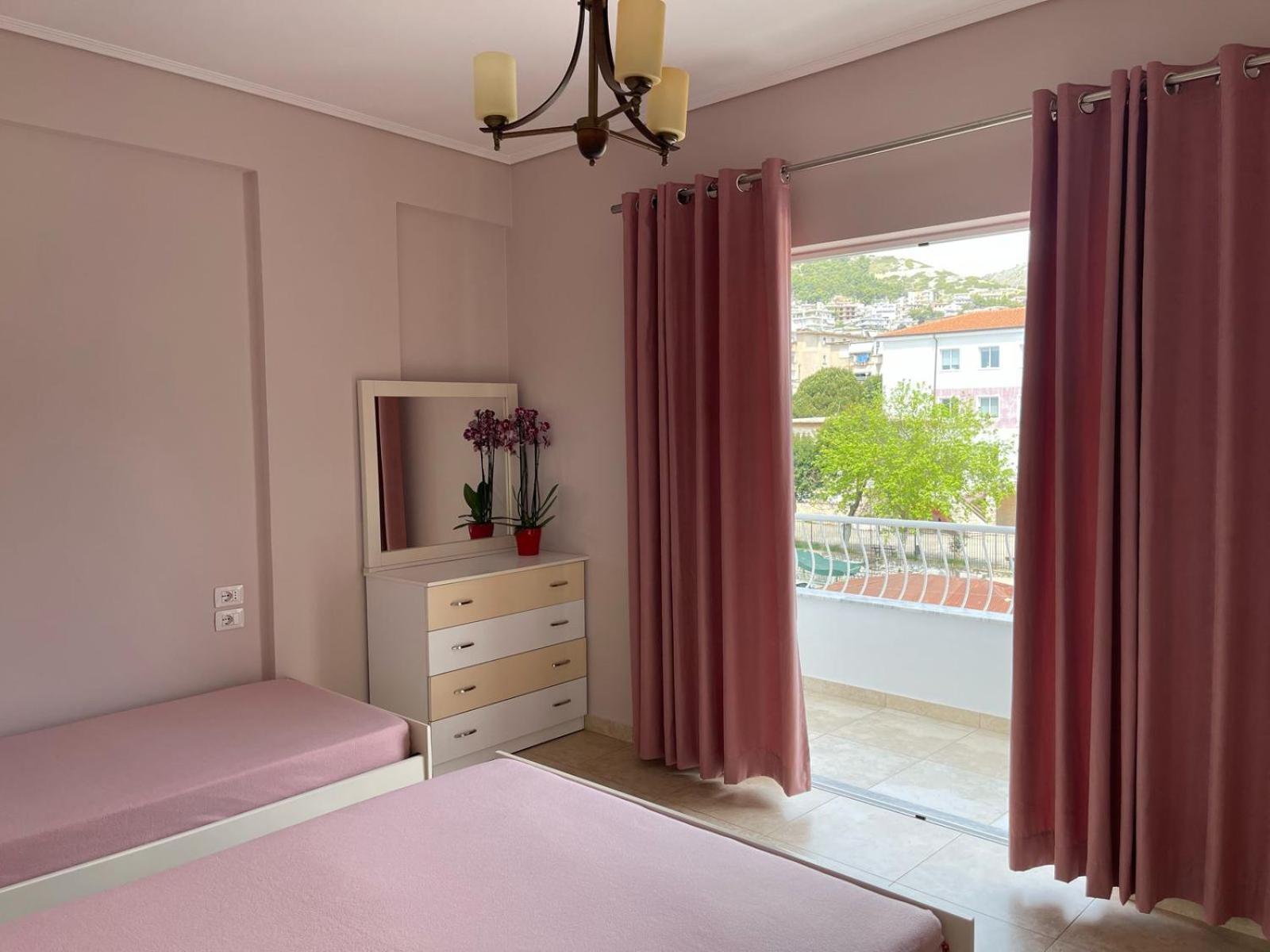 Linda Home Sarandë Eksteriør billede