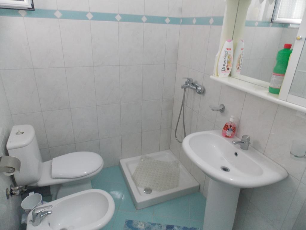 Linda Home Sarandë Eksteriør billede