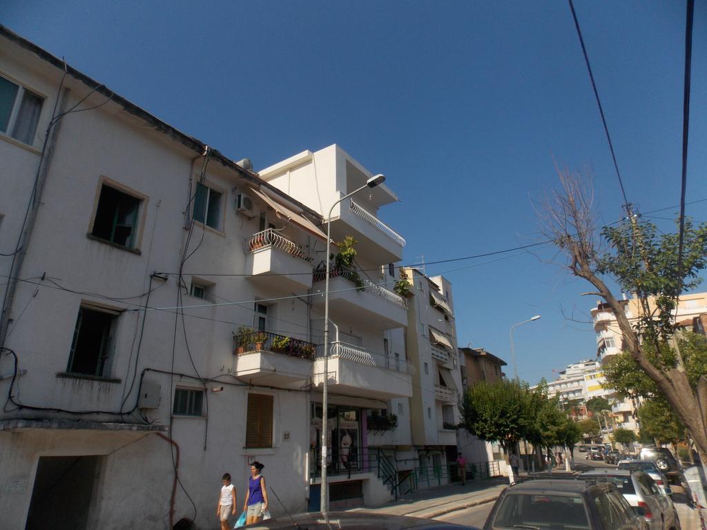 Linda Home Sarandë Eksteriør billede
