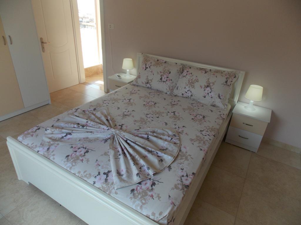 Linda Home Sarandë Eksteriør billede
